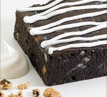 Lenny & Larry’s Cookies & Cream Muscle Brownie